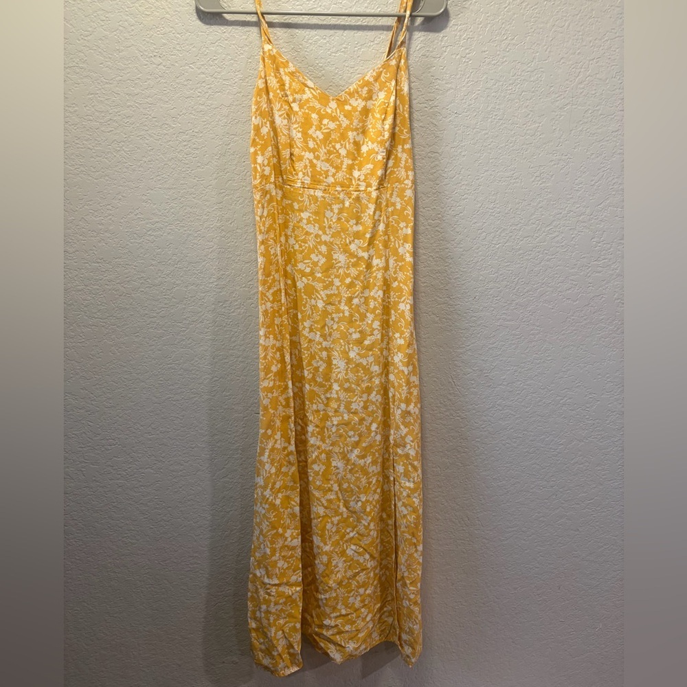 Women’s Old Navy Yellow Maxi Dress Good Condition Size XSmall
